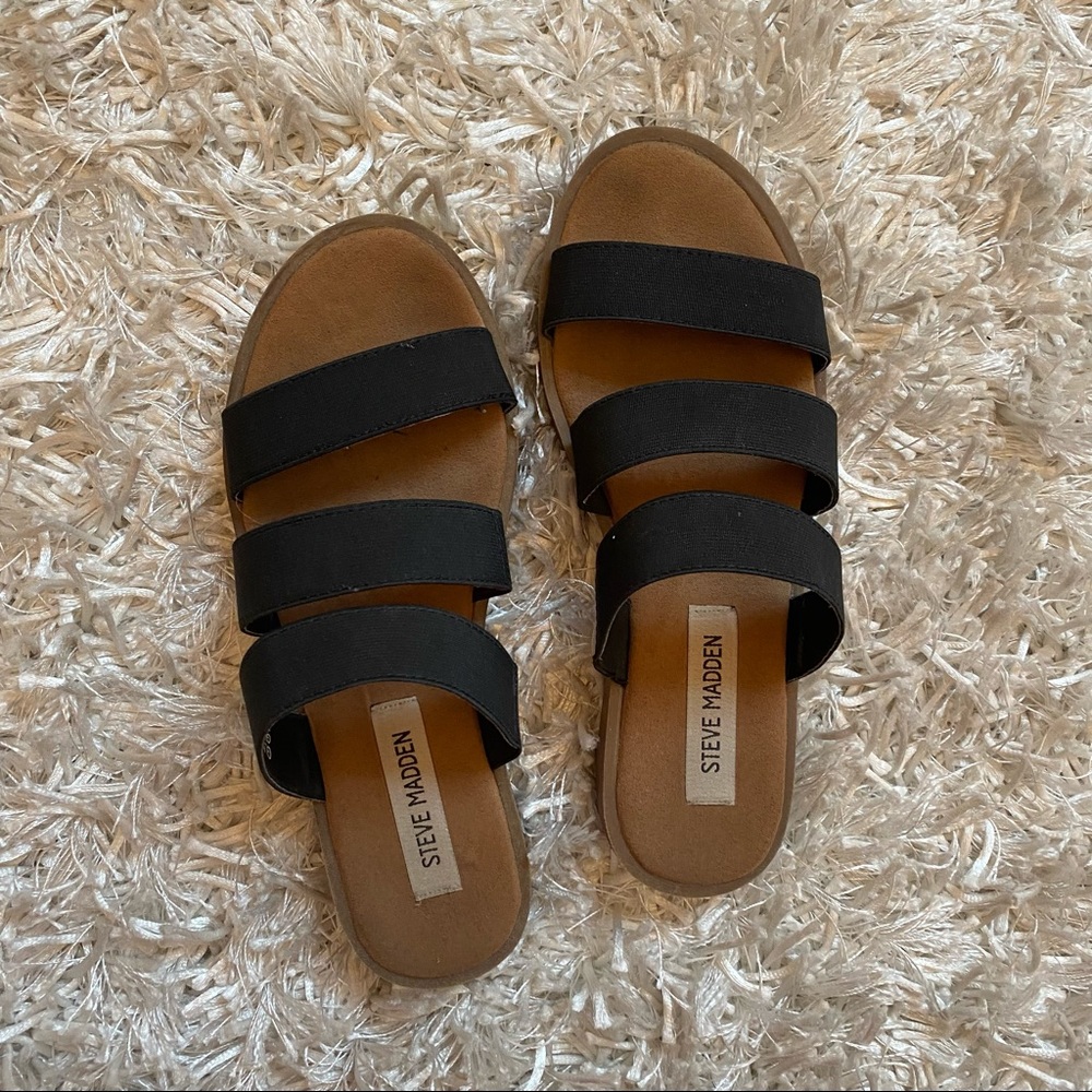 Steve Madden three band black sandals